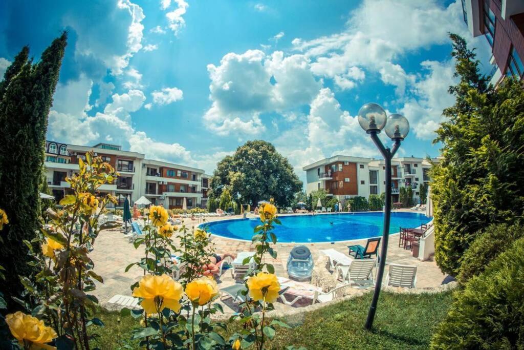 Messambria Fort Beach - Premium Apartments Elenite Buitenkant foto